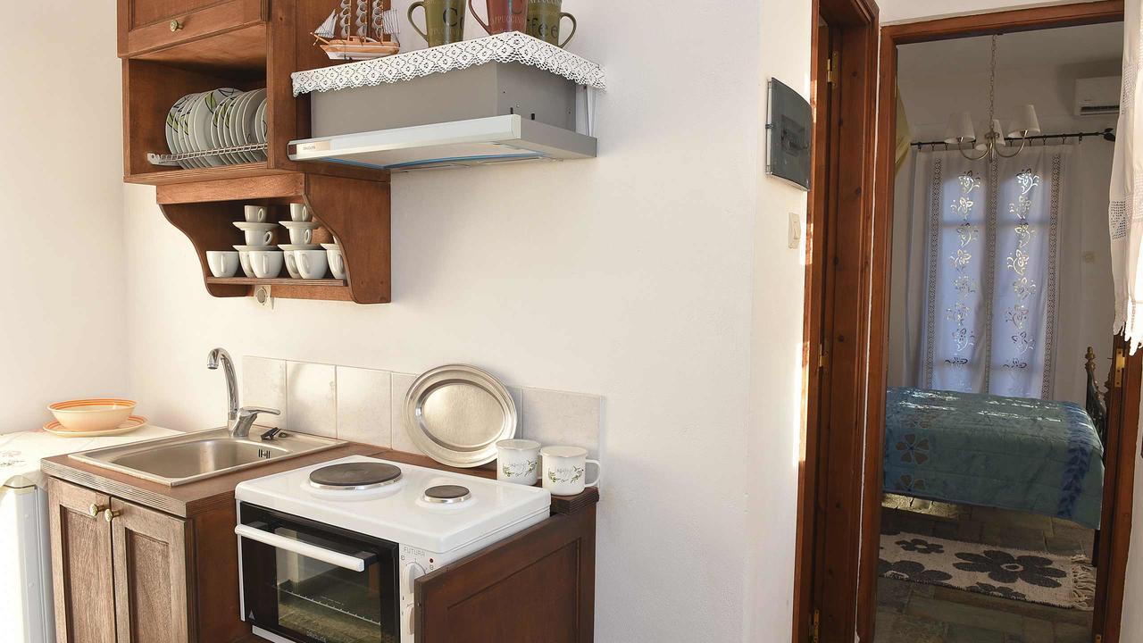 Ferienwohnung Anemos And Almyra Kini Exterior foto